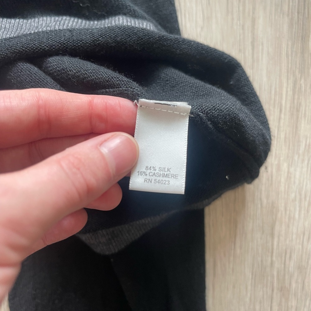 Banana Republic Silk Cashmere Sweater Black Lightweight Crewneck Pullover Size L - Picture 4 of 5